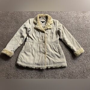 Elegant Cream Teddy Jacket with Faux Fur Accents